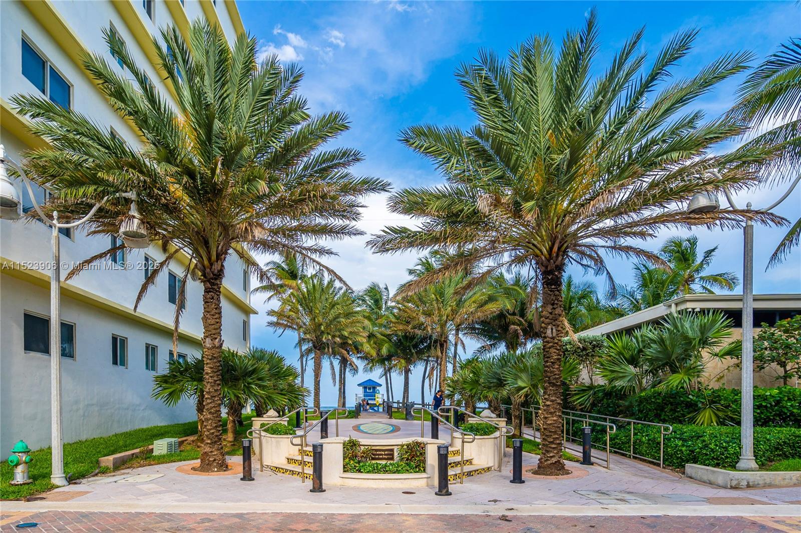 1600 S Ocean Dr 17D, Hollywood, Florida 33019, 1 Bedroom Bedrooms, ,1 BathroomBathrooms,Residential,For Sale,1600 S Ocean Dr 17D,A11523906