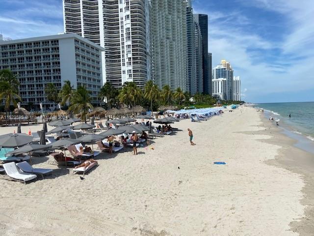 16909 Bay Rd, Sunny Isles Beach, FL, 33160 United States, 2 Bedrooms Bedrooms, ,2 BathroomsBathrooms,Residential,For Sale,Bay Rd,A11523592