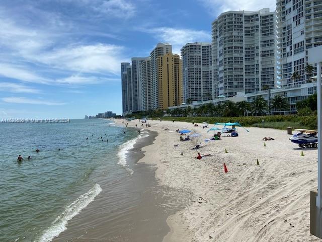 16909 Bay Rd, Sunny Isles Beach, FL, 33160 United States, 2 Bedrooms Bedrooms, ,2 BathroomsBathrooms,Residential,For Sale,Bay Rd,A11523592