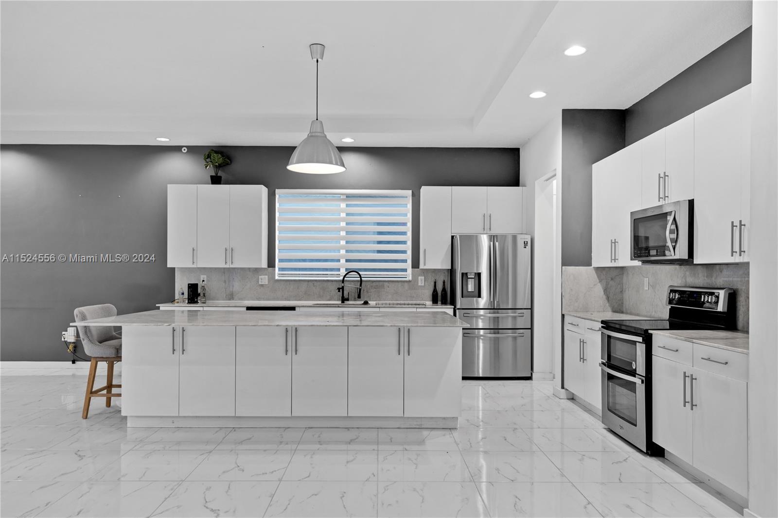 15018 SW 176th St, Miami, Florida 33187, 5 Bedrooms Bedrooms, ,4 BathroomsBathrooms,Residential,For Sale,15018 SW 176th St,A11524556