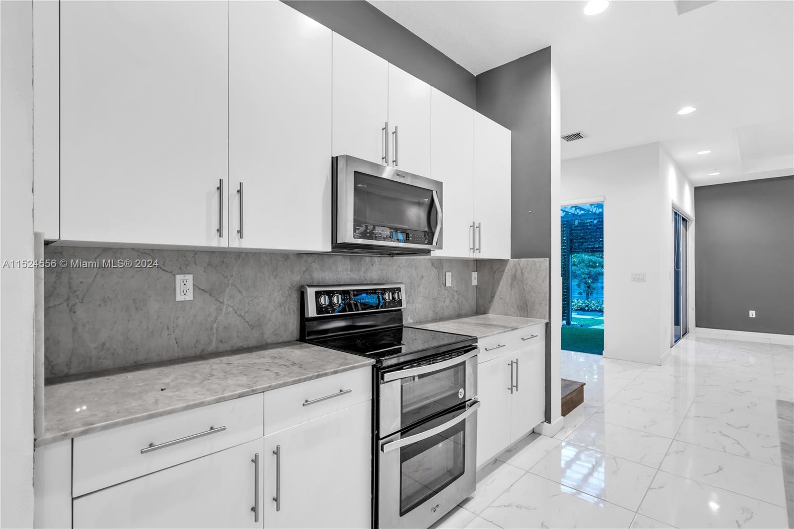 15018 SW 176th St, Miami, Florida 33187, 5 Bedrooms Bedrooms, ,4 BathroomsBathrooms,Residential,For Sale,15018 SW 176th St,A11524556