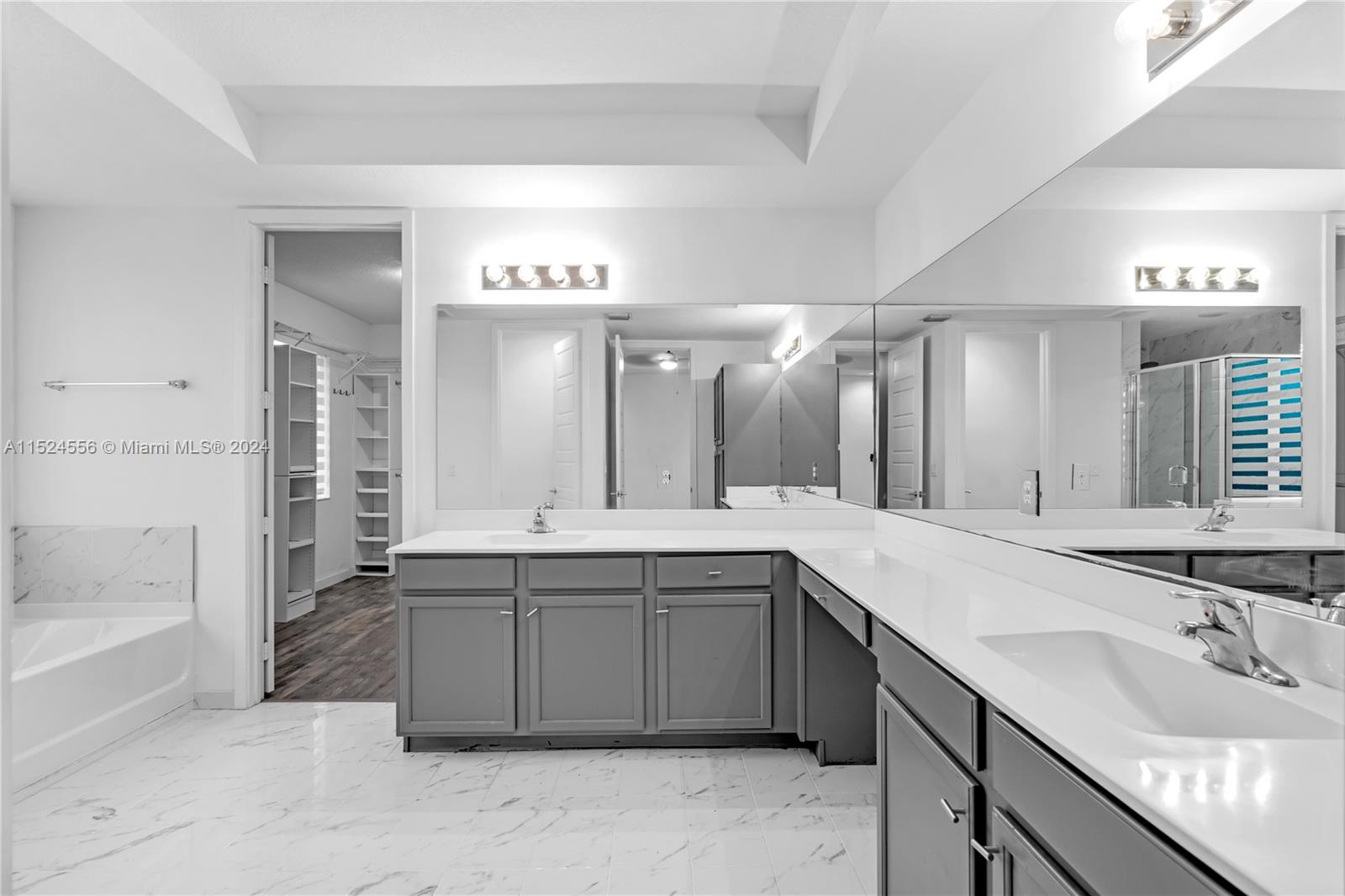 15018 SW 176th St, Miami, Florida 33187, 5 Bedrooms Bedrooms, ,4 BathroomsBathrooms,Residential,For Sale,15018 SW 176th St,A11524556