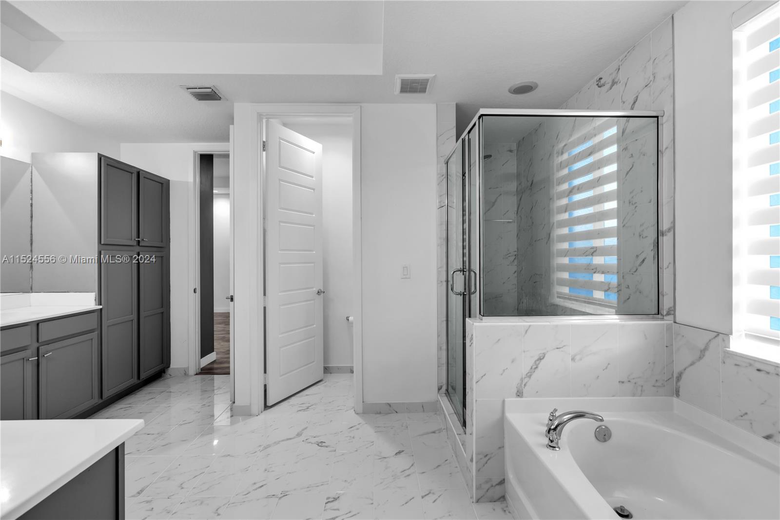 15018 SW 176th St, Miami, Florida 33187, 5 Bedrooms Bedrooms, ,4 BathroomsBathrooms,Residential,For Sale,15018 SW 176th St,A11524556