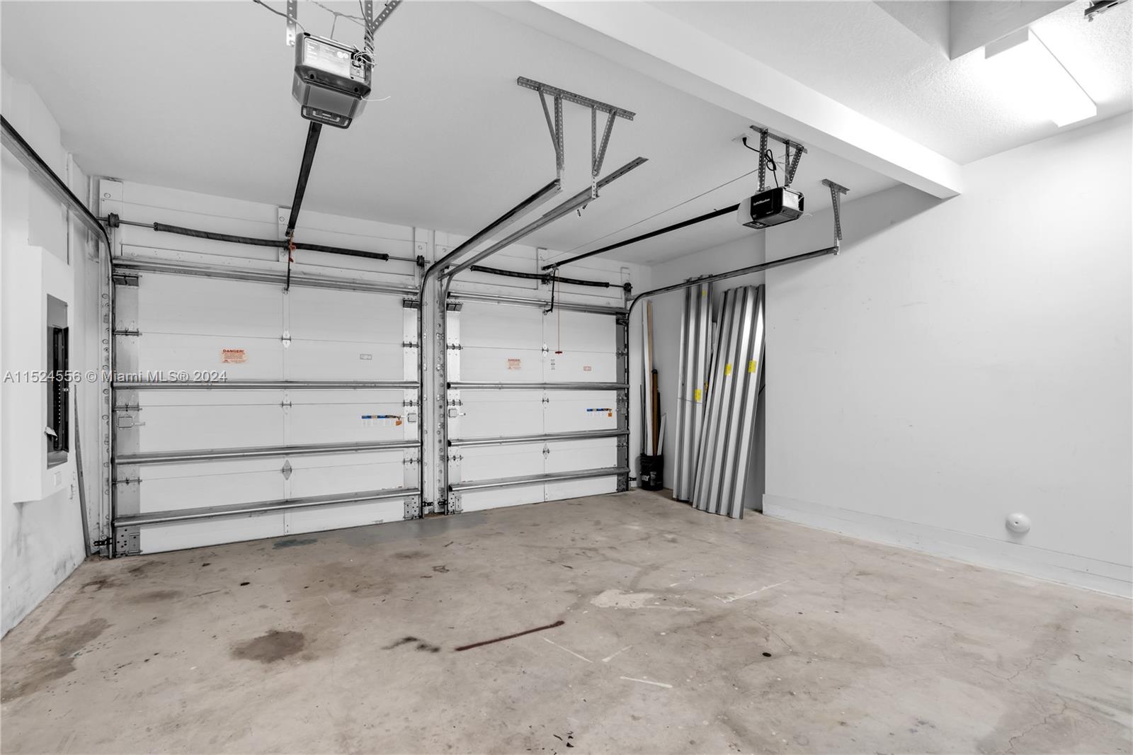 15018 SW 176th St, Miami, Florida 33187, 5 Bedrooms Bedrooms, ,4 BathroomsBathrooms,Residential,For Sale,15018 SW 176th St,A11524556