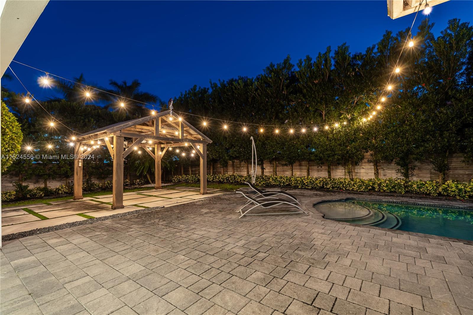 15018 SW 176th St, Miami, Florida 33187, 5 Bedrooms Bedrooms, ,4 BathroomsBathrooms,Residential,For Sale,15018 SW 176th St,A11524556