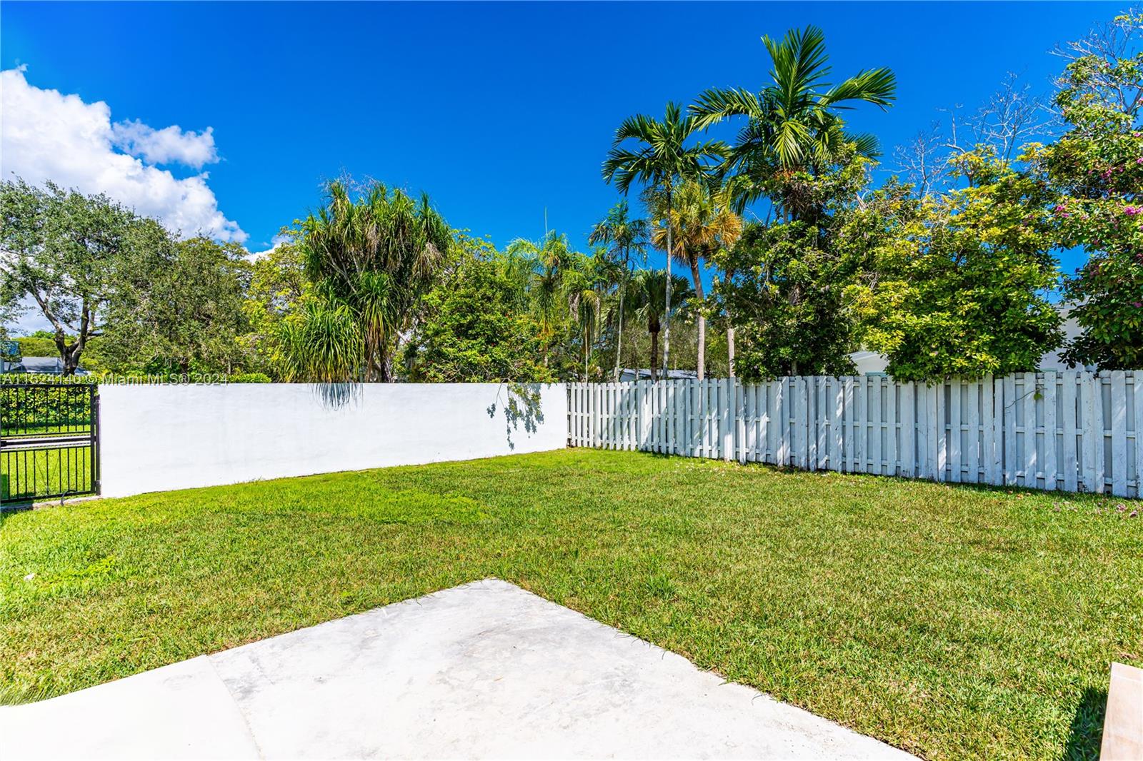 12525 SW 68 Ct, Pinecrest, Florida 33156, 5 Bedrooms Bedrooms, ,4 BathroomsBathrooms,Residential,For Sale,12525 SW 68 Ct,A11524140