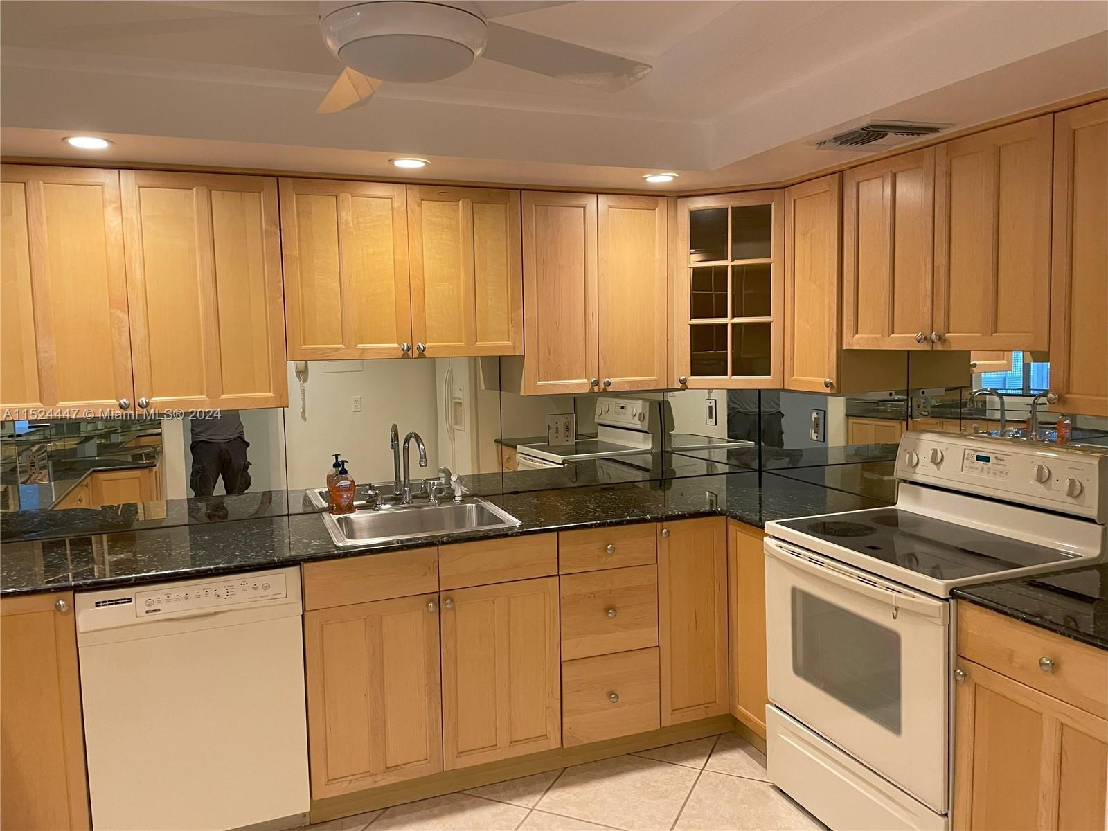 400 Diplomat Pkwy 514, Hallandale Beach, Florida 33009, 2 Bedrooms Bedrooms, ,2 BathroomsBathrooms,Residential,For Sale,400 Diplomat Pkwy 514,A11524447