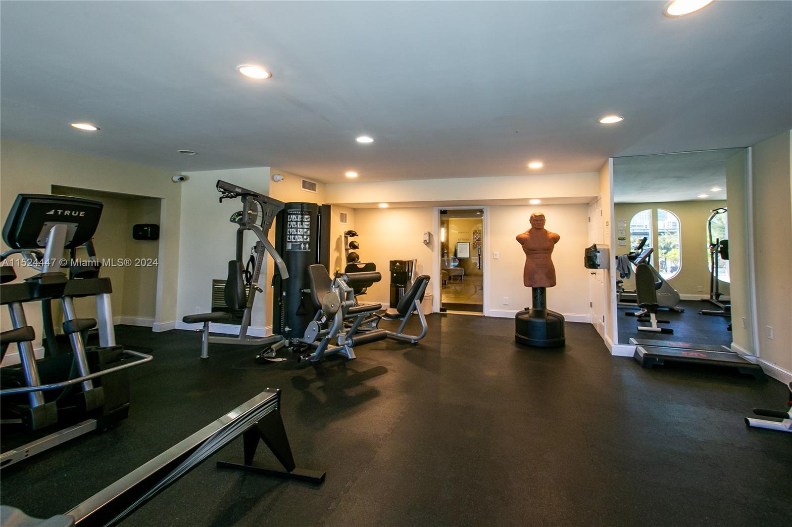 400 Diplomat Pkwy 514, Hallandale Beach, Florida 33009, 2 Bedrooms Bedrooms, ,2 BathroomsBathrooms,Residential,For Sale,400 Diplomat Pkwy 514,A11524447