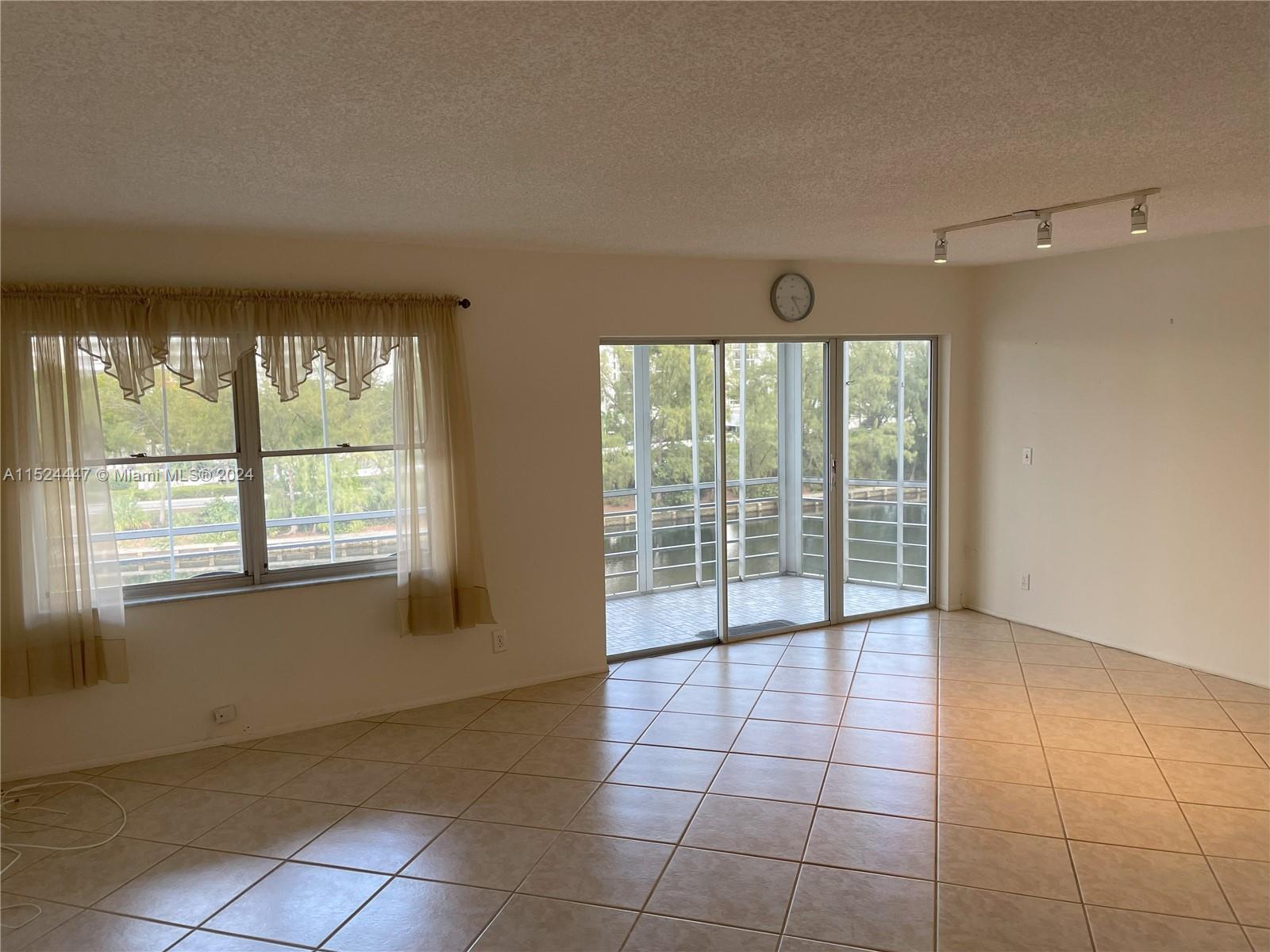400 Diplomat Pkwy 514, Hallandale Beach, Florida 33009, 2 Bedrooms Bedrooms, ,2 BathroomsBathrooms,Residential,For Sale,400 Diplomat Pkwy 514,A11524447