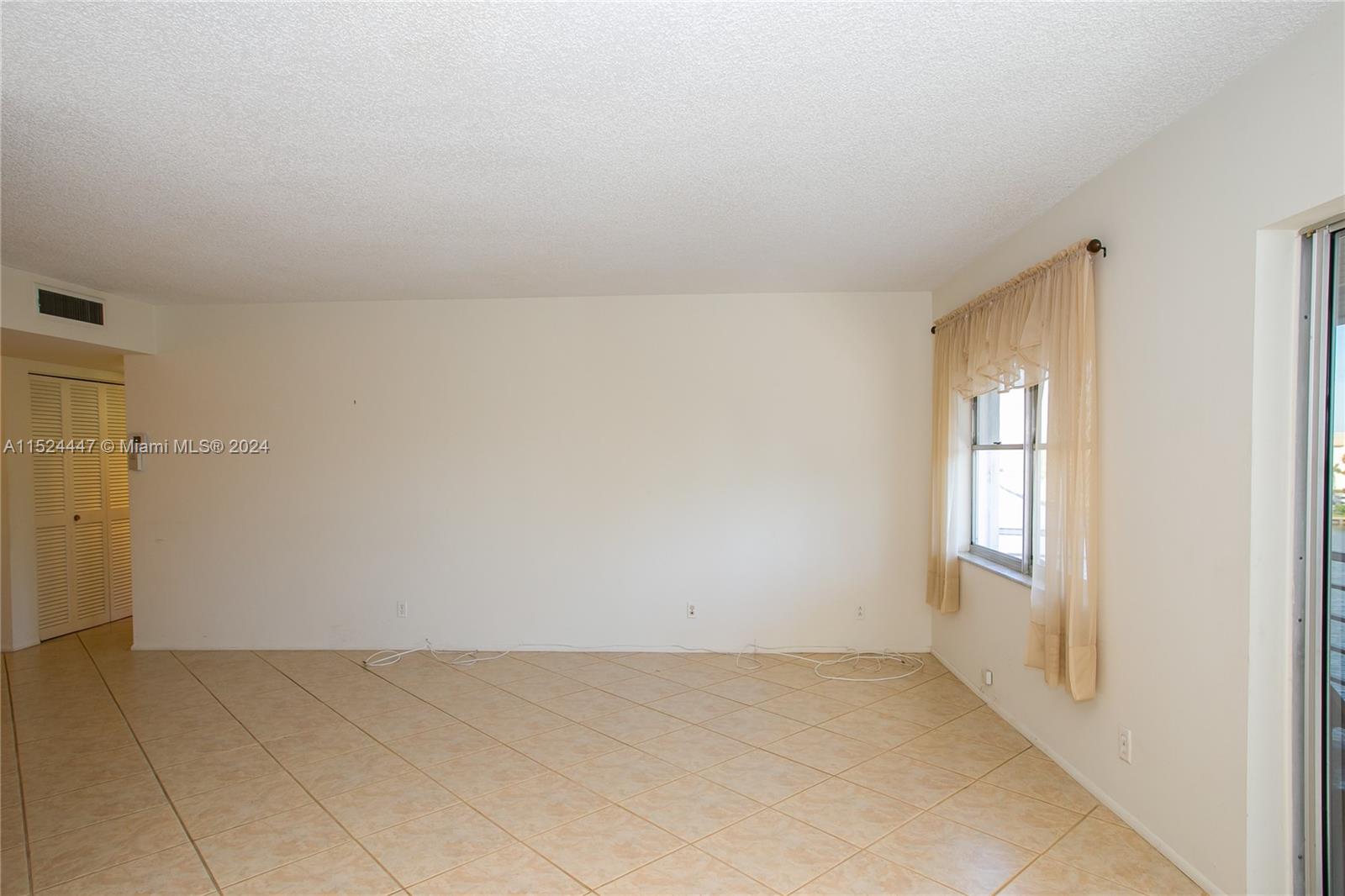 400 Diplomat Pkwy 514, Hallandale Beach, Florida 33009, 2 Bedrooms Bedrooms, ,2 BathroomsBathrooms,Residential,For Sale,400 Diplomat Pkwy 514,A11524447
