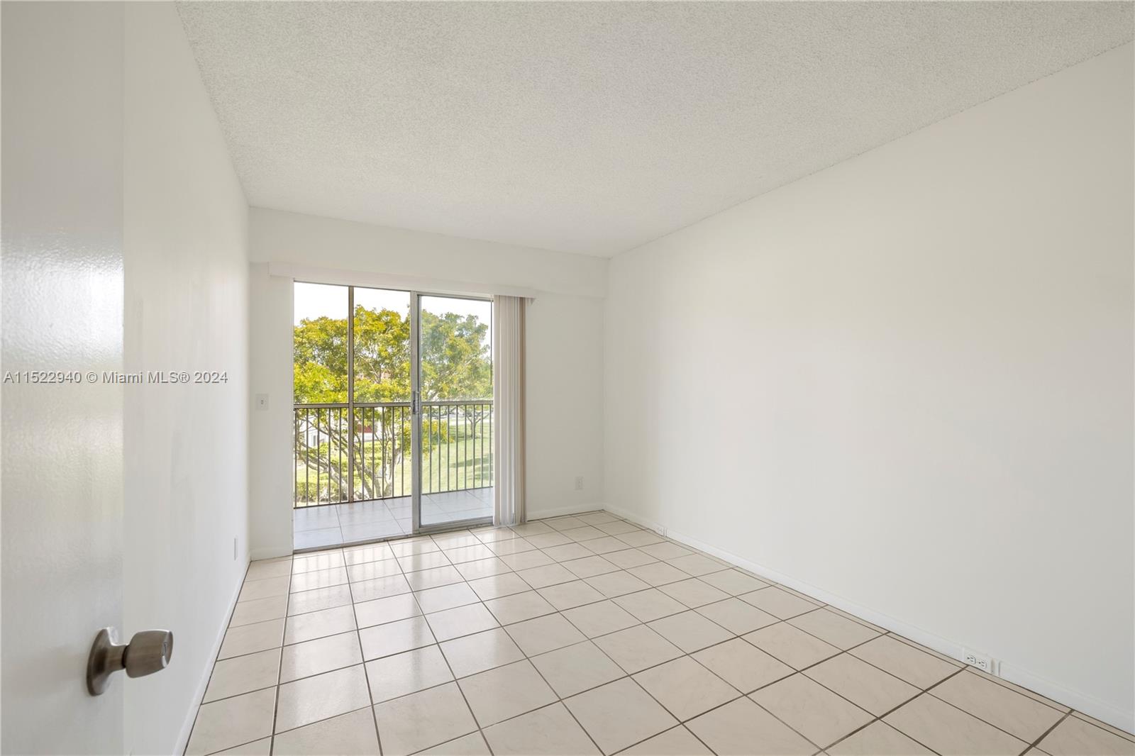 13455 3rd St, Pembroke Pines, FL, 33027 United States, 2 Bedrooms Bedrooms, ,1 BathroomBathrooms,Residential,For Sale,3rd St,A11522940