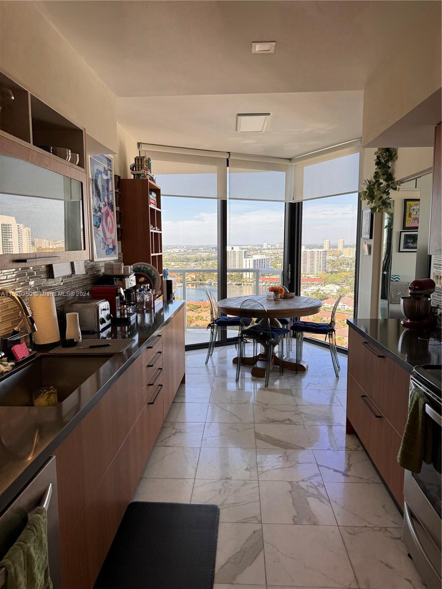 20281 E Country Club Dr 2402, Aventura, Florida 33180, 2 Bedrooms Bedrooms, ,2 BathroomsBathrooms,Residential,For Sale,20281 E Country Club Dr 2402,A11520250