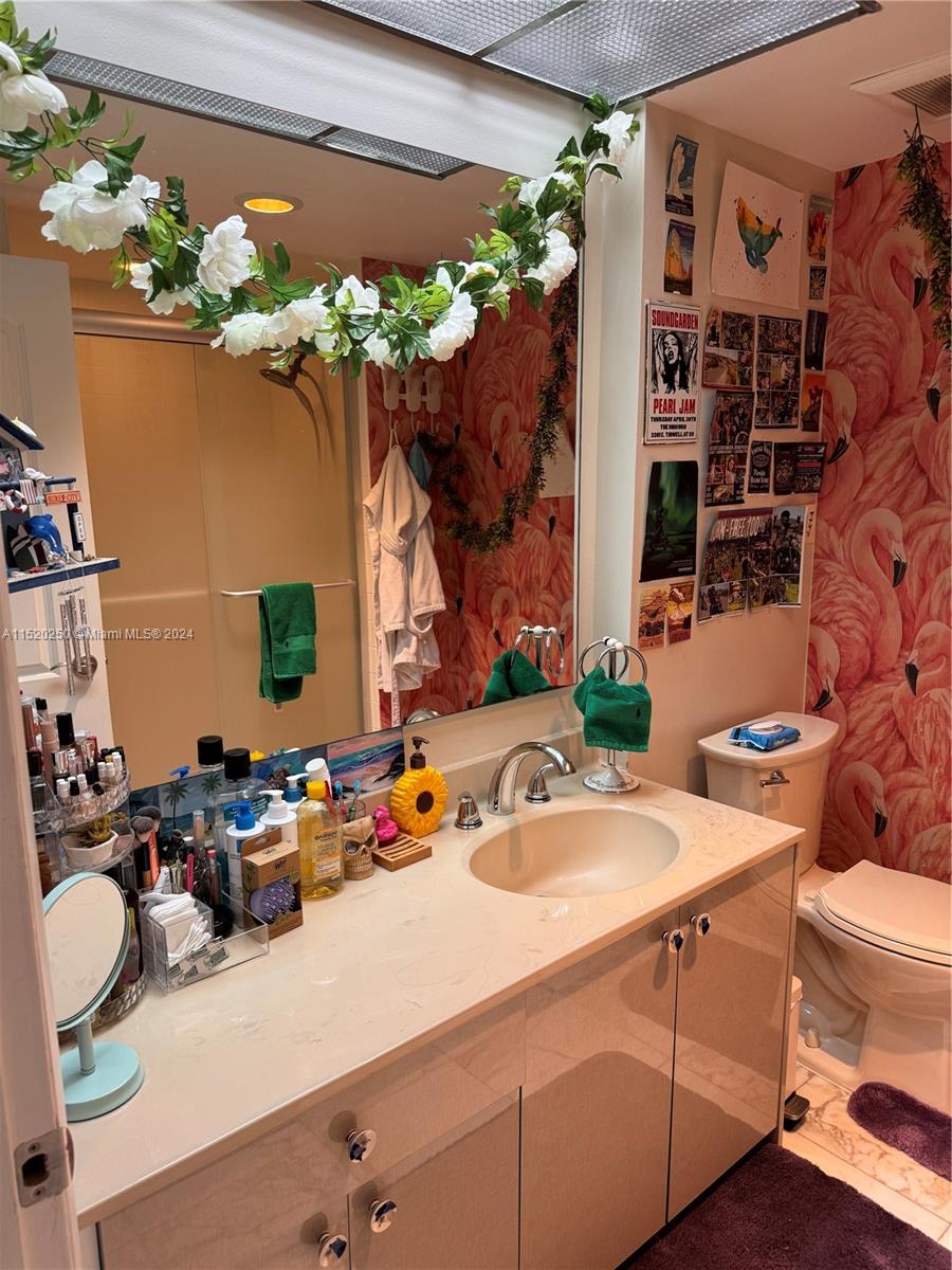 20281 E Country Club Dr 2402, Aventura, Florida 33180, 2 Bedrooms Bedrooms, ,2 BathroomsBathrooms,Residential,For Sale,20281 E Country Club Dr 2402,A11520250