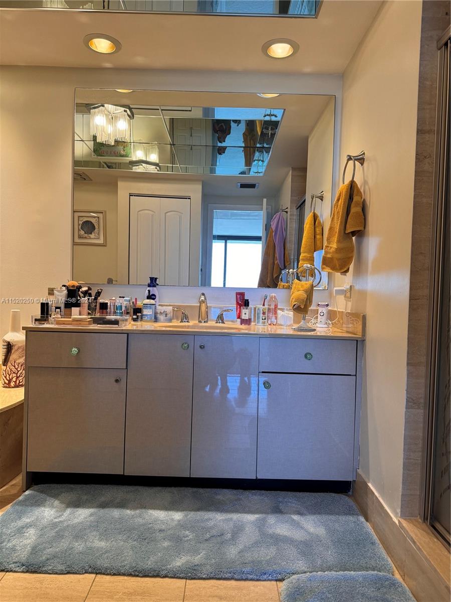 20281 E Country Club Dr 2402, Aventura, Florida 33180, 2 Bedrooms Bedrooms, ,2 BathroomsBathrooms,Residential,For Sale,20281 E Country Club Dr 2402,A11520250