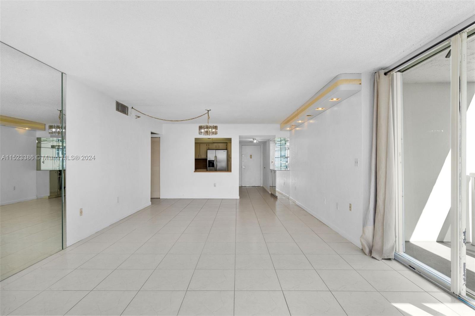 20505 E Country Club Dr 1938, Aventura, Florida 33180, 2 Bedrooms Bedrooms, ,2 BathroomsBathrooms,Residential,For Sale,20505 E Country Club Dr 1938,A11523386