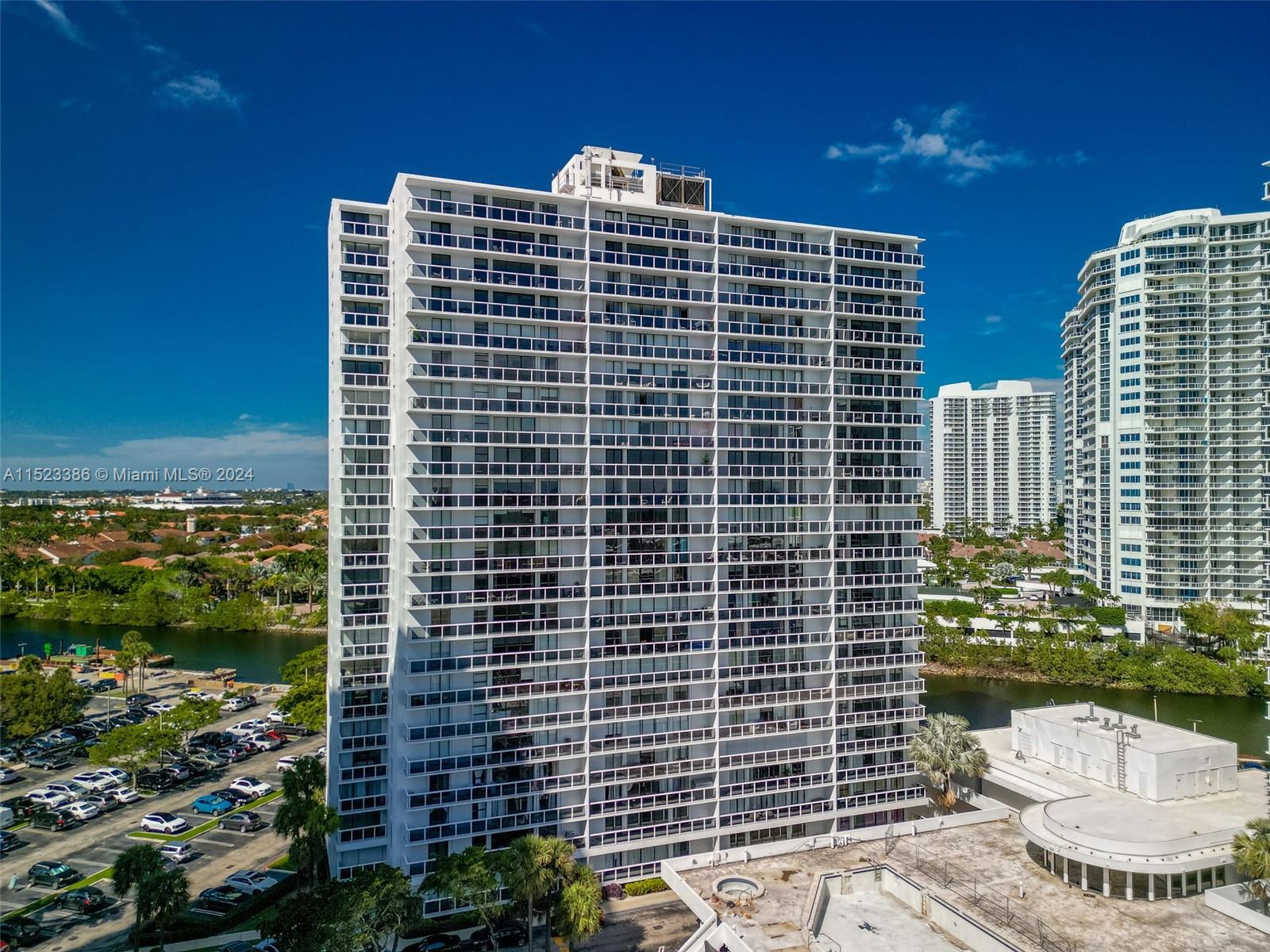 20505 E Country Club Dr 1938, Aventura, Florida 33180, 2 Bedrooms Bedrooms, ,2 BathroomsBathrooms,Residential,For Sale,20505 E Country Club Dr 1938,A11523386