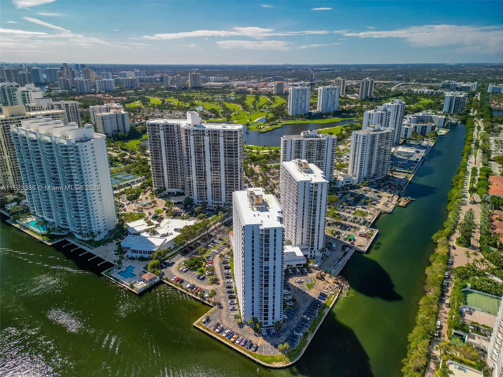 20505 E Country Club Dr 1938, Aventura, Florida 33180, 2 Bedrooms Bedrooms, ,2 BathroomsBathrooms,Residential,For Sale,20505 E Country Club Dr 1938,A11523386