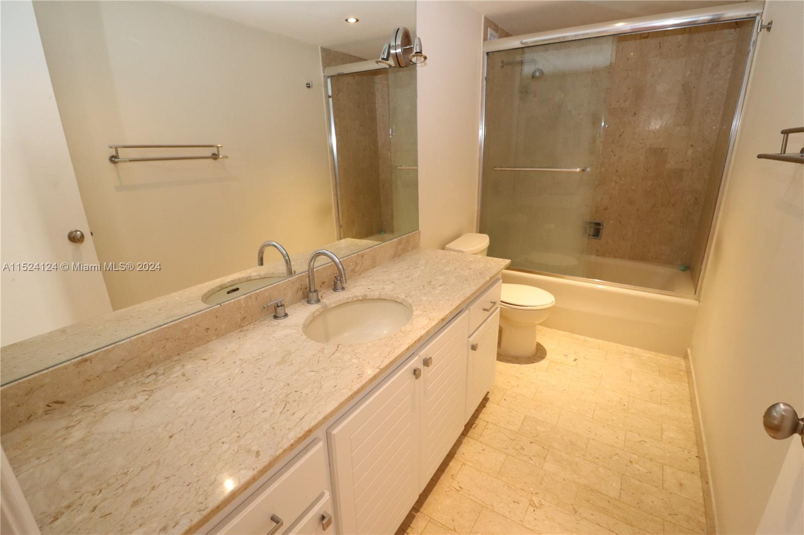 1800 NE 114th St 608, Miami, Florida 33181, 2 Bedrooms Bedrooms, ,3 BathroomsBathrooms,Residential,For Sale,1800 NE 114th St 608,A11524124