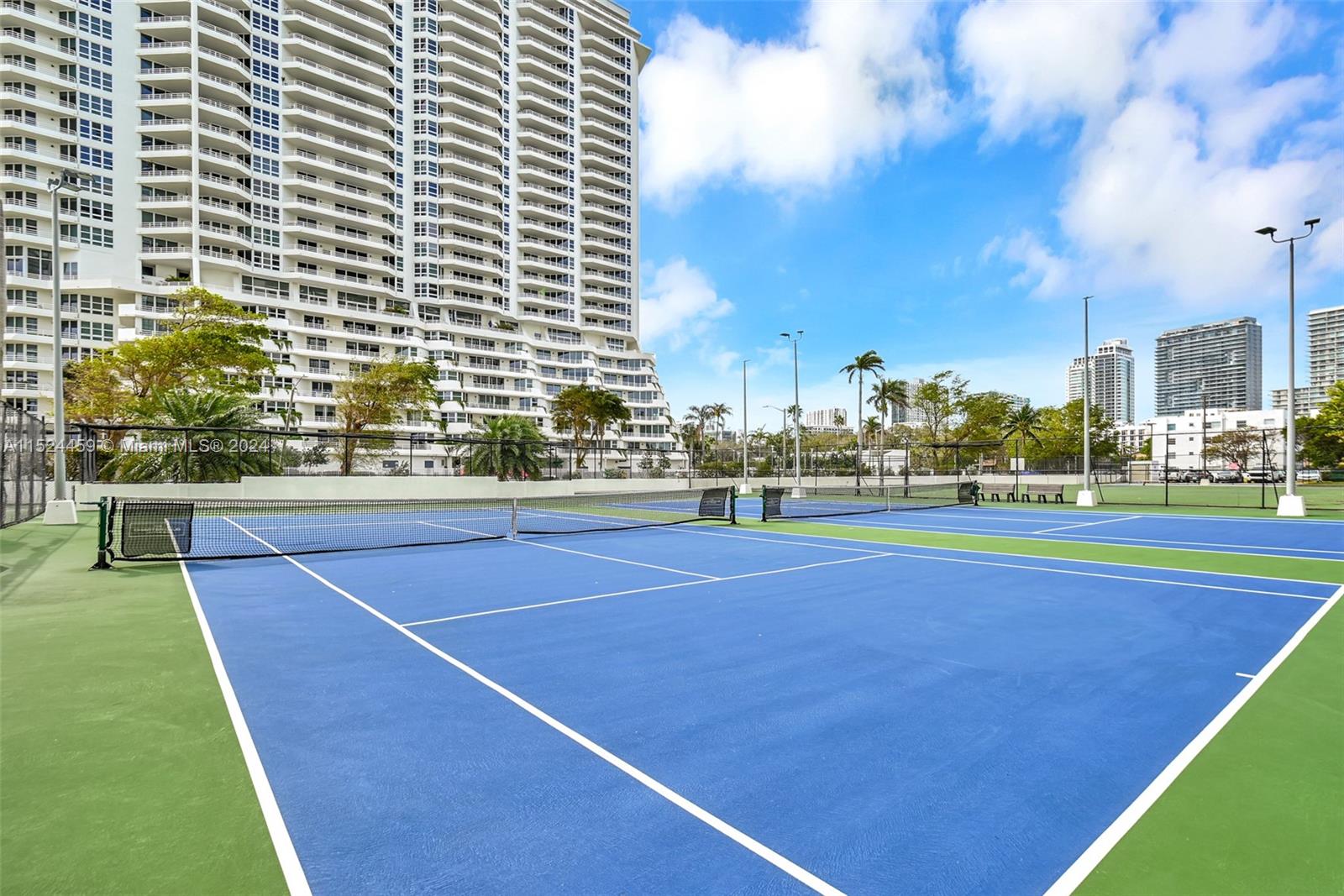 600 NE 36th St 1910, Miami, Florida 33137, 2 Bedrooms Bedrooms, ,1 BathroomBathrooms,Residential,For Sale,600 NE 36th St 1910,A11524459