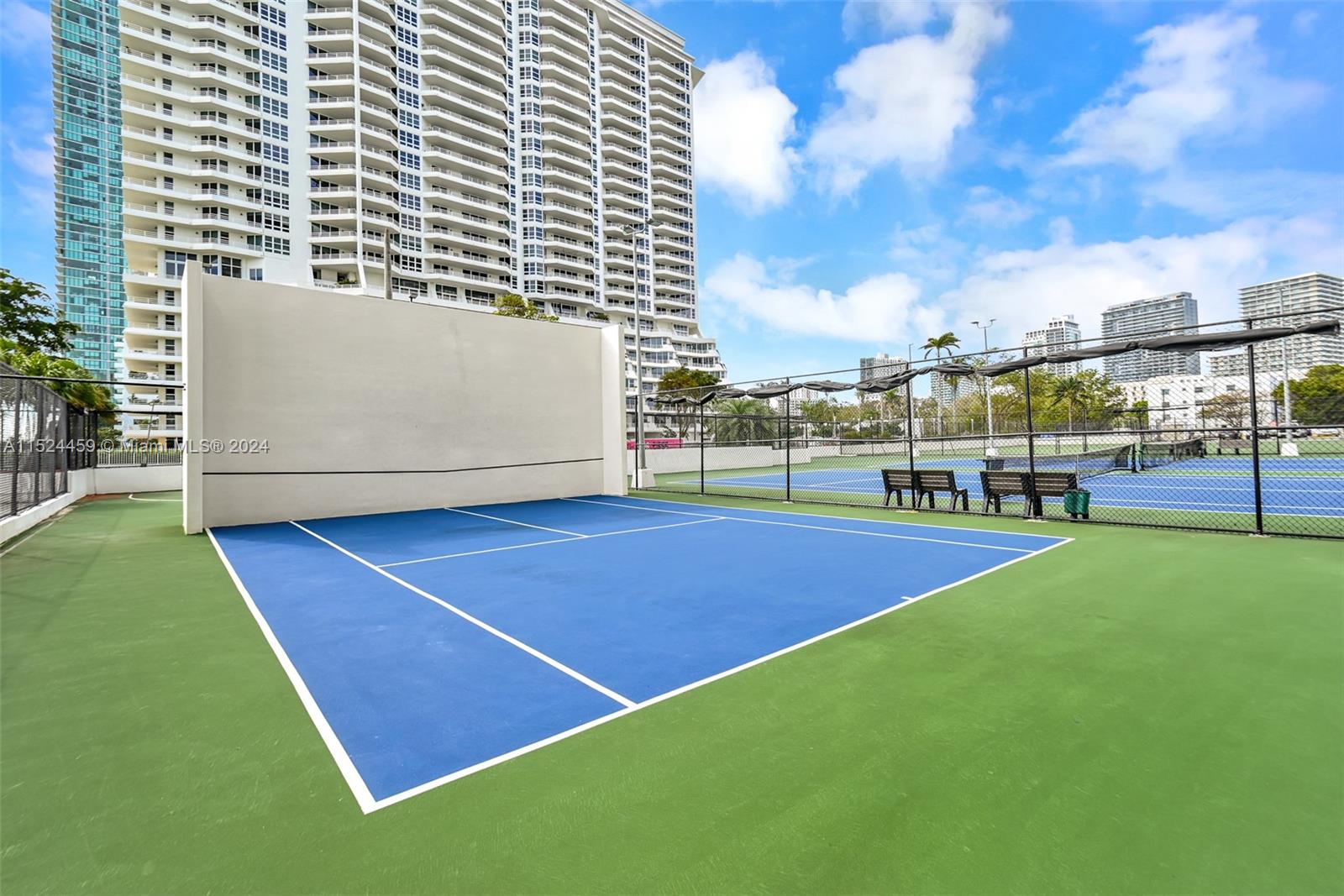 600 NE 36th St 1910, Miami, Florida 33137, 2 Bedrooms Bedrooms, ,1 BathroomBathrooms,Residential,For Sale,600 NE 36th St 1910,A11524459