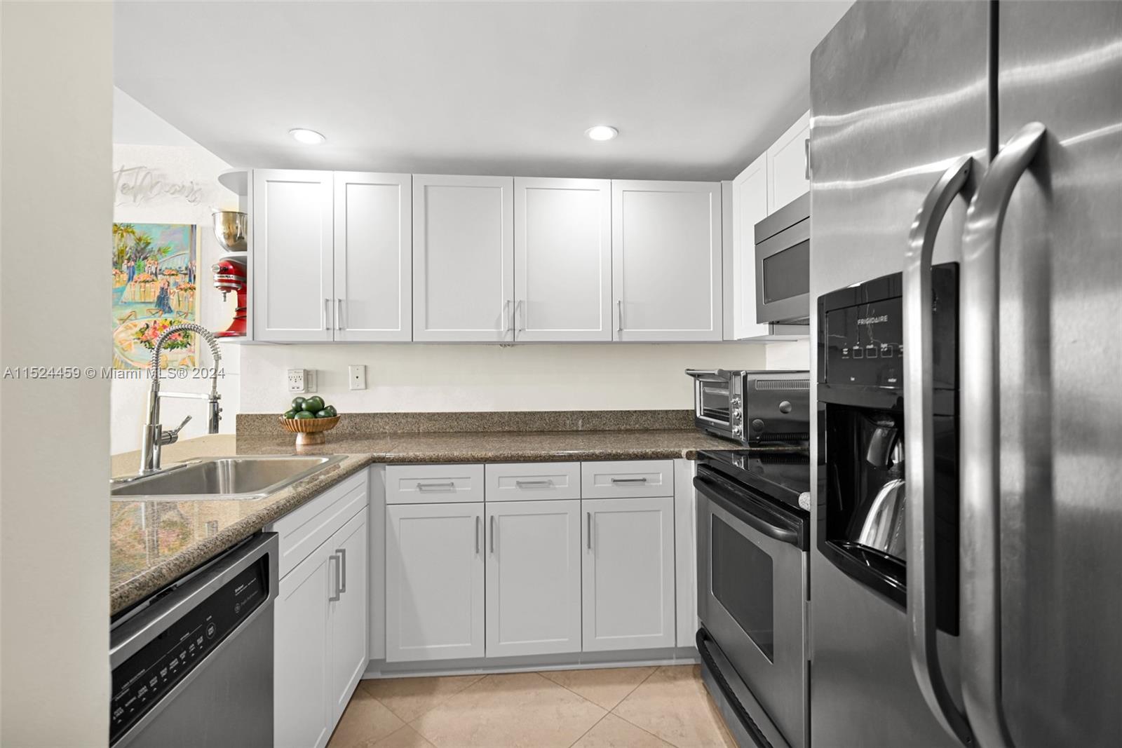 600 NE 36th St 1910, Miami, Florida 33137, 2 Bedrooms Bedrooms, ,1 BathroomBathrooms,Residential,For Sale,600 NE 36th St 1910,A11524459