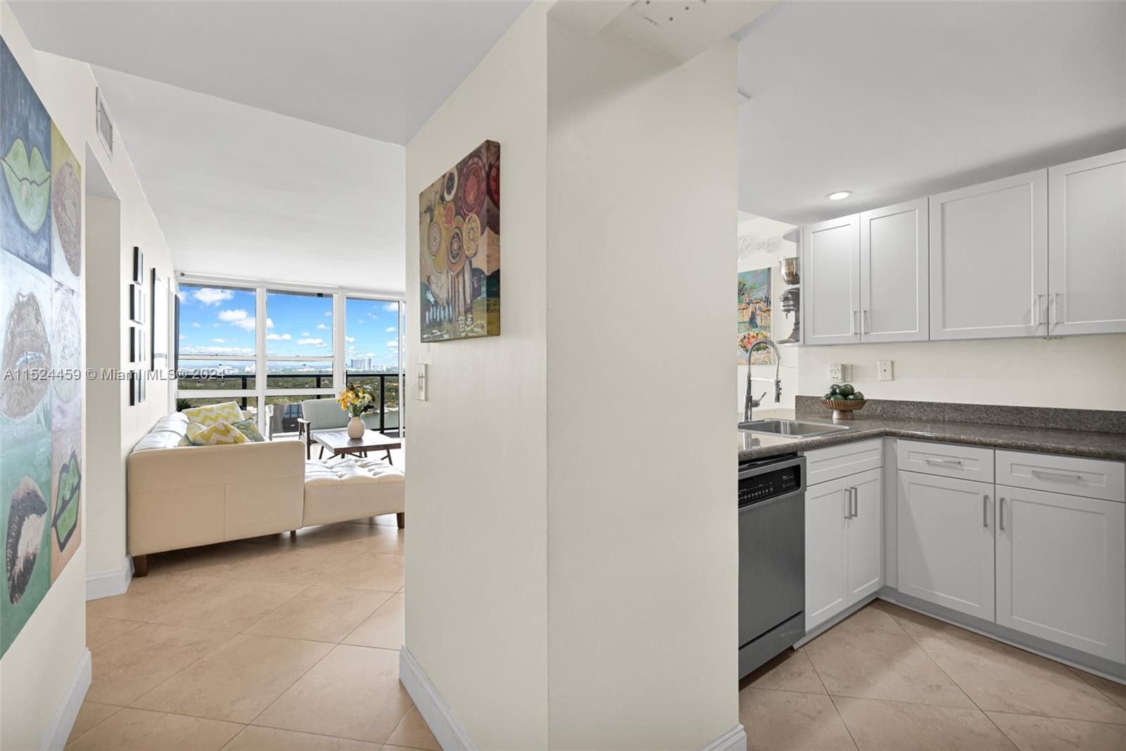 600 NE 36th St 1910, Miami, Florida 33137, 2 Bedrooms Bedrooms, ,1 BathroomBathrooms,Residential,For Sale,600 NE 36th St 1910,A11524459