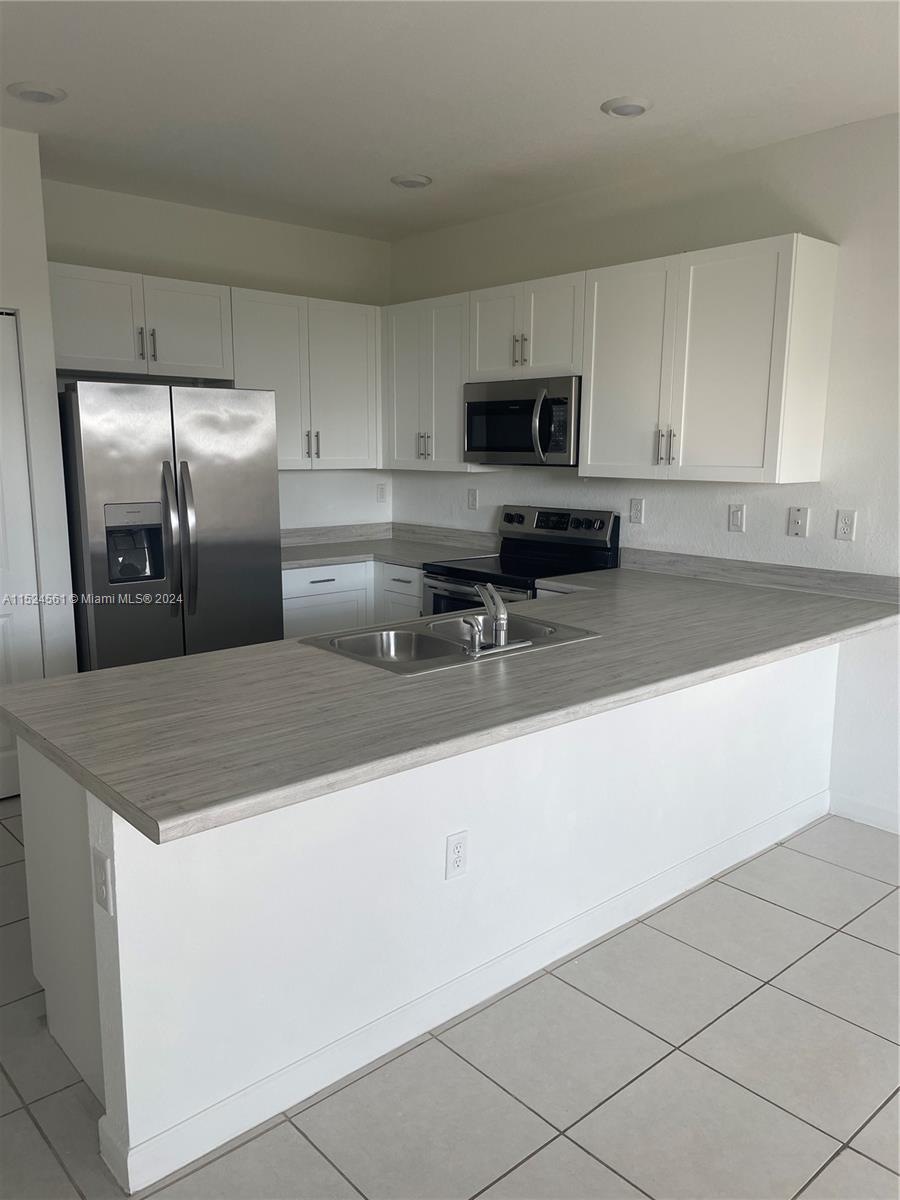 1785 SE 27 rd 0, Homestead, Florida 33035, 3 Bedrooms Bedrooms, ,2 BathroomsBathrooms,Residential,For Sale,1785 SE 27 rd 0,A11524561