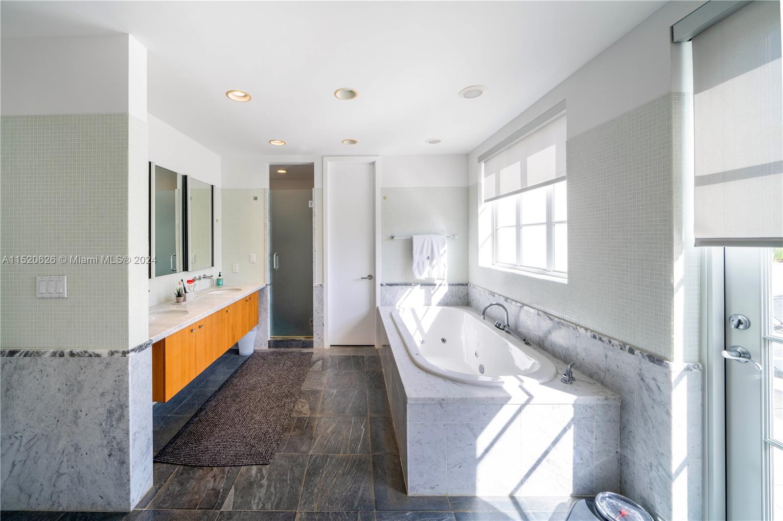 230 Water Way, Miami Beach, FL, 33141 United States, 5 Bedrooms Bedrooms, ,5 BathroomsBathrooms,Residential,For Sale,Water Way,A11520626