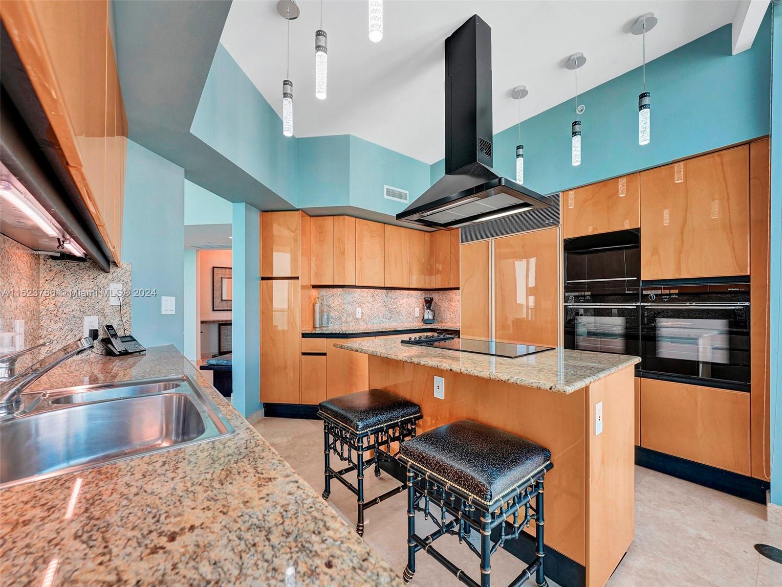 1455 Ocean Dr 1609, Miami Beach, Florida 33139, 3 Bedrooms Bedrooms, ,4 BathroomsBathrooms,Residentiallease,For Rent,1455 Ocean Dr 1609,A11523786