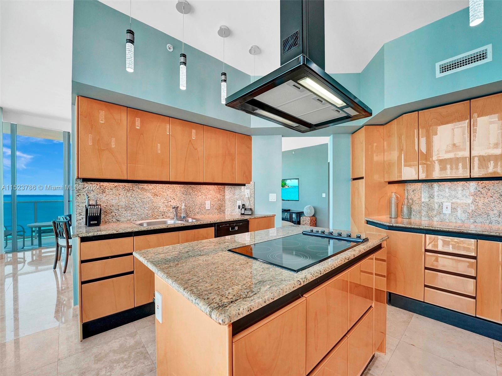 1455 Ocean Dr 1609, Miami Beach, Florida 33139, 3 Bedrooms Bedrooms, ,4 BathroomsBathrooms,Residentiallease,For Rent,1455 Ocean Dr 1609,A11523786