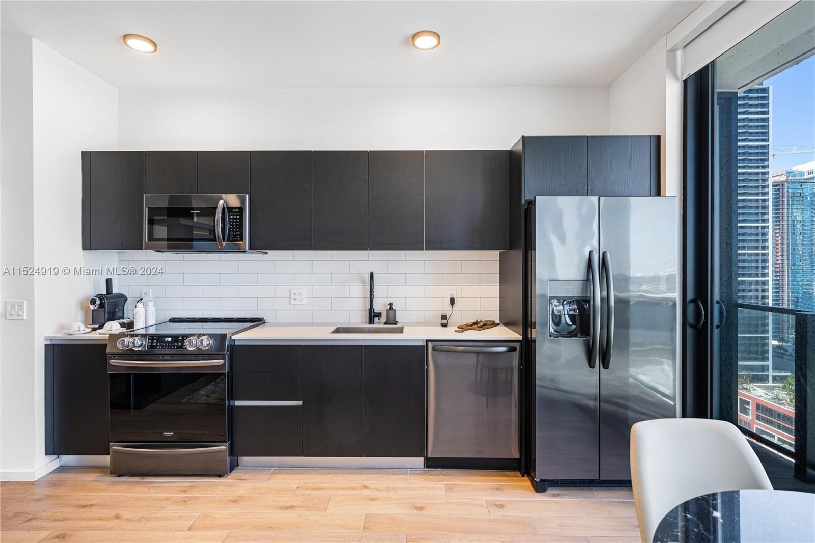 398 NE 5th St 2303, Miami, Florida 33132, 1 Bedroom Bedrooms, ,1 BathroomBathrooms,Residential,For Sale,398 NE 5th St 2303,A11524919