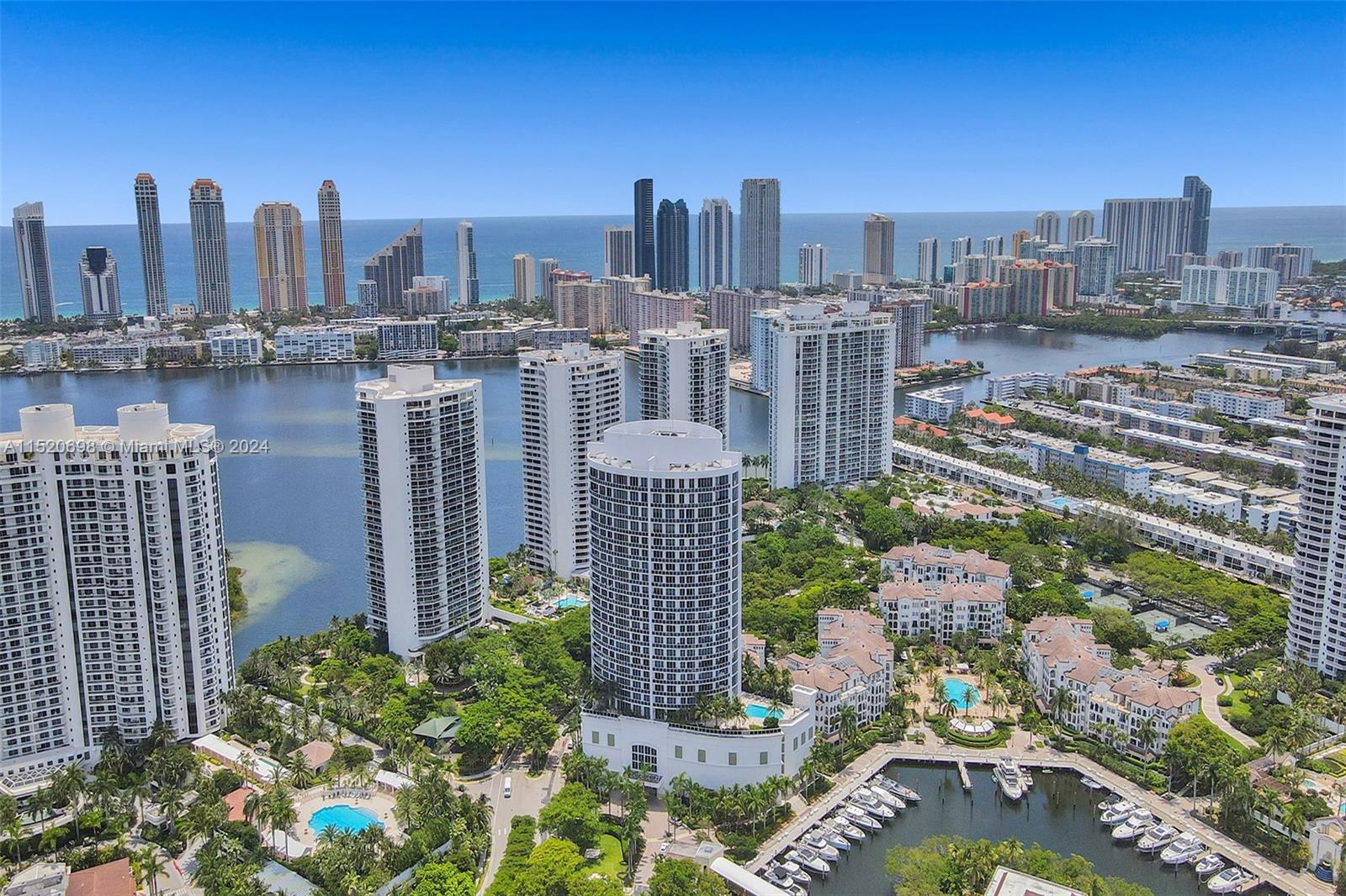 4100 Island Blvd, Aventura, FL, 33160 United States, 3 Bedrooms Bedrooms, ,3 BathroomsBathrooms,Residential,For Sale,Island Blvd,A11520698