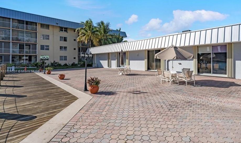 3600 NE 170 Street 308D, North Miami Beach, Florida 33160, 1 Bedroom Bedrooms, ,1 BathroomBathrooms,Residential,For Sale,3600 NE 170 Street 308D,A11524537