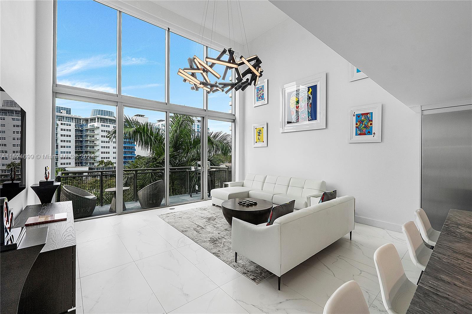 6000 Collins Ave 510, Miami Beach, Florida 33140, 1 Bedroom Bedrooms, ,1 BathroomBathrooms,Residential,For Sale,6000 Collins Ave 510,A11524699