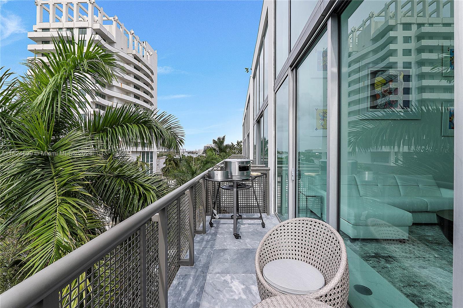 6000 Collins Ave 510, Miami Beach, Florida 33140, 1 Bedroom Bedrooms, ,1 BathroomBathrooms,Residential,For Sale,6000 Collins Ave 510,A11524699