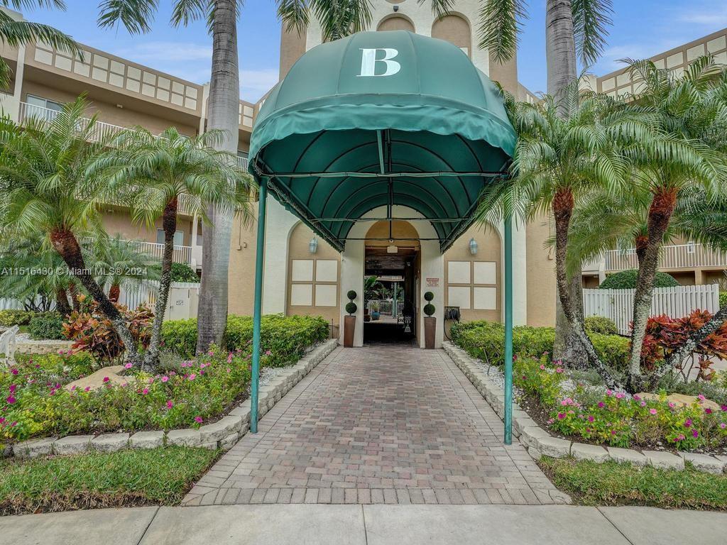 7623 Southampton Ter 305, Tamarac, Florida 33321, 2 Bedrooms Bedrooms, ,2 BathroomsBathrooms,Residential,For Sale,7623 Southampton Ter 305,A11516430