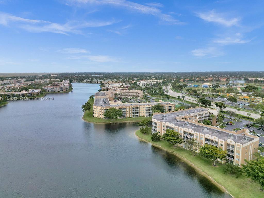 7623 Southampton Ter 305, Tamarac, Florida 33321, 2 Bedrooms Bedrooms, ,2 BathroomsBathrooms,Residential,For Sale,7623 Southampton Ter 305,A11516430