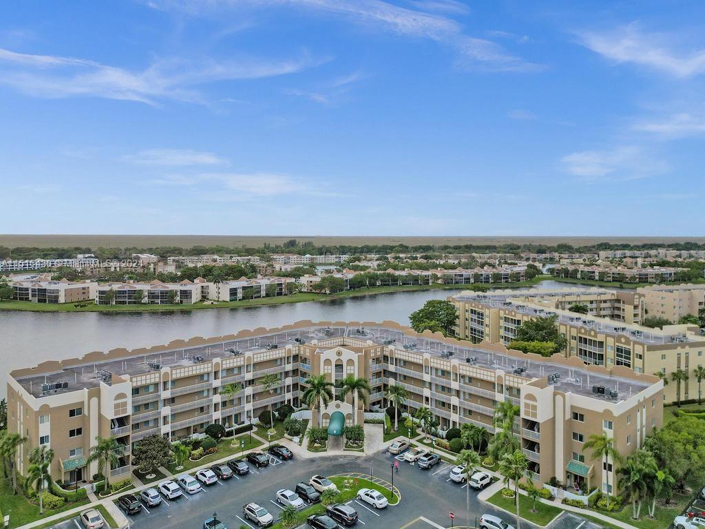 7623 Southampton Ter 305, Tamarac, Florida 33321, 2 Bedrooms Bedrooms, ,2 BathroomsBathrooms,Residential,For Sale,7623 Southampton Ter 305,A11516430