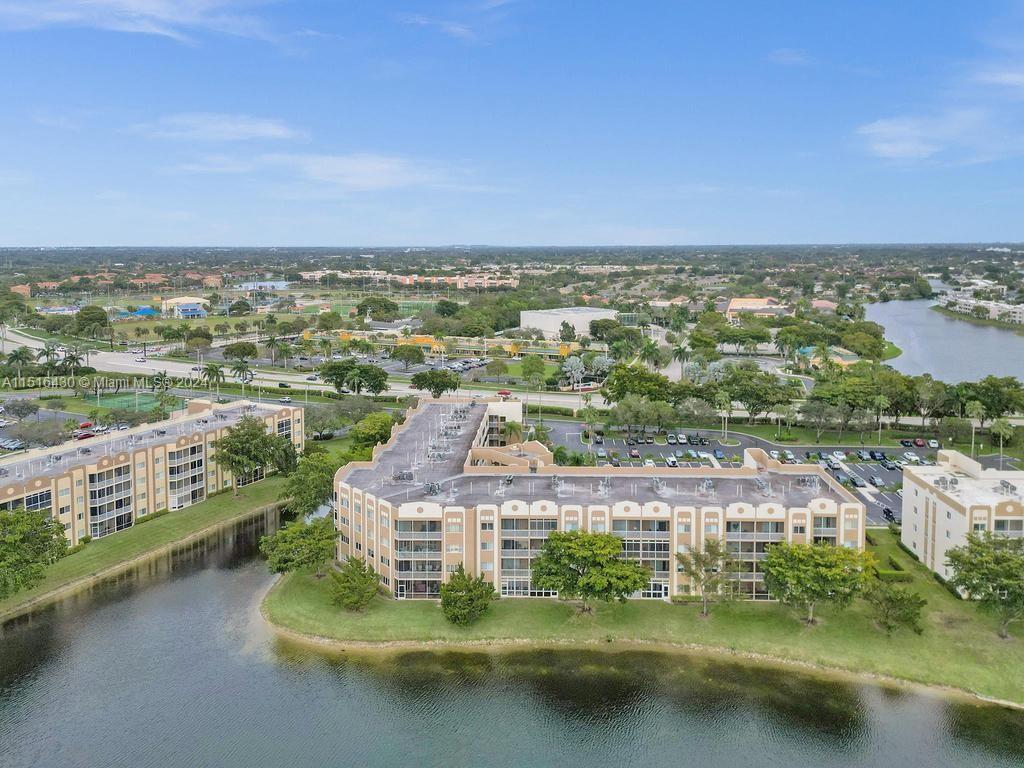 7623 Southampton Ter 305, Tamarac, Florida 33321, 2 Bedrooms Bedrooms, ,2 BathroomsBathrooms,Residential,For Sale,7623 Southampton Ter 305,A11516430