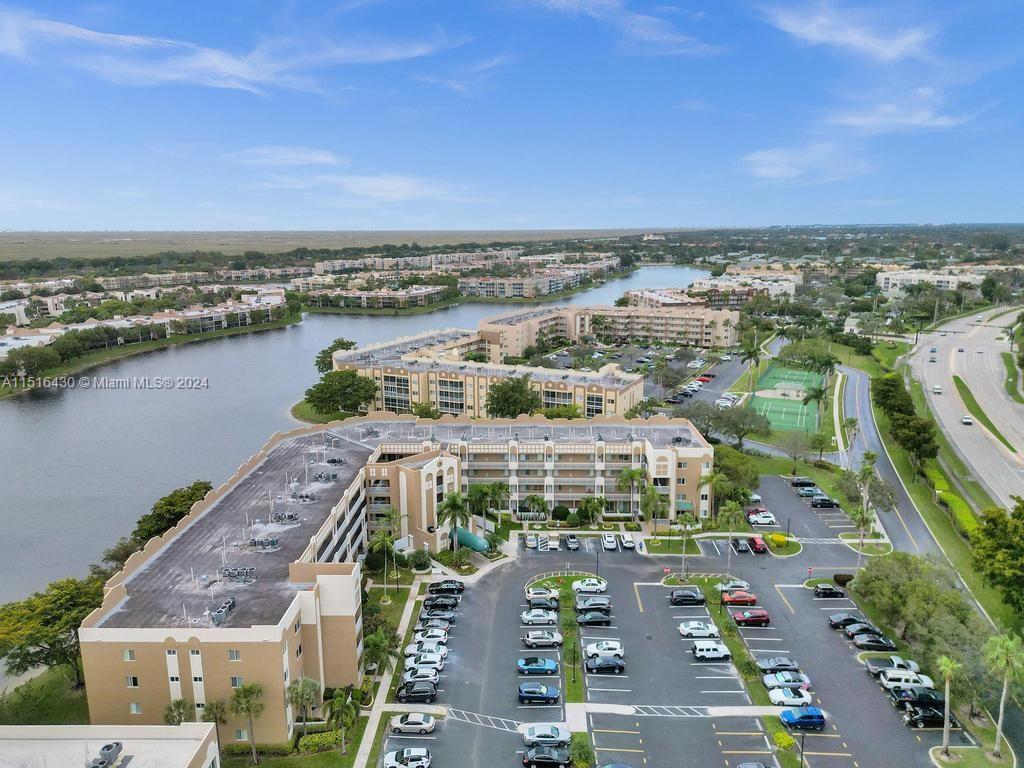 7623 Southampton Ter 305, Tamarac, Florida 33321, 2 Bedrooms Bedrooms, ,2 BathroomsBathrooms,Residential,For Sale,7623 Southampton Ter 305,A11516430