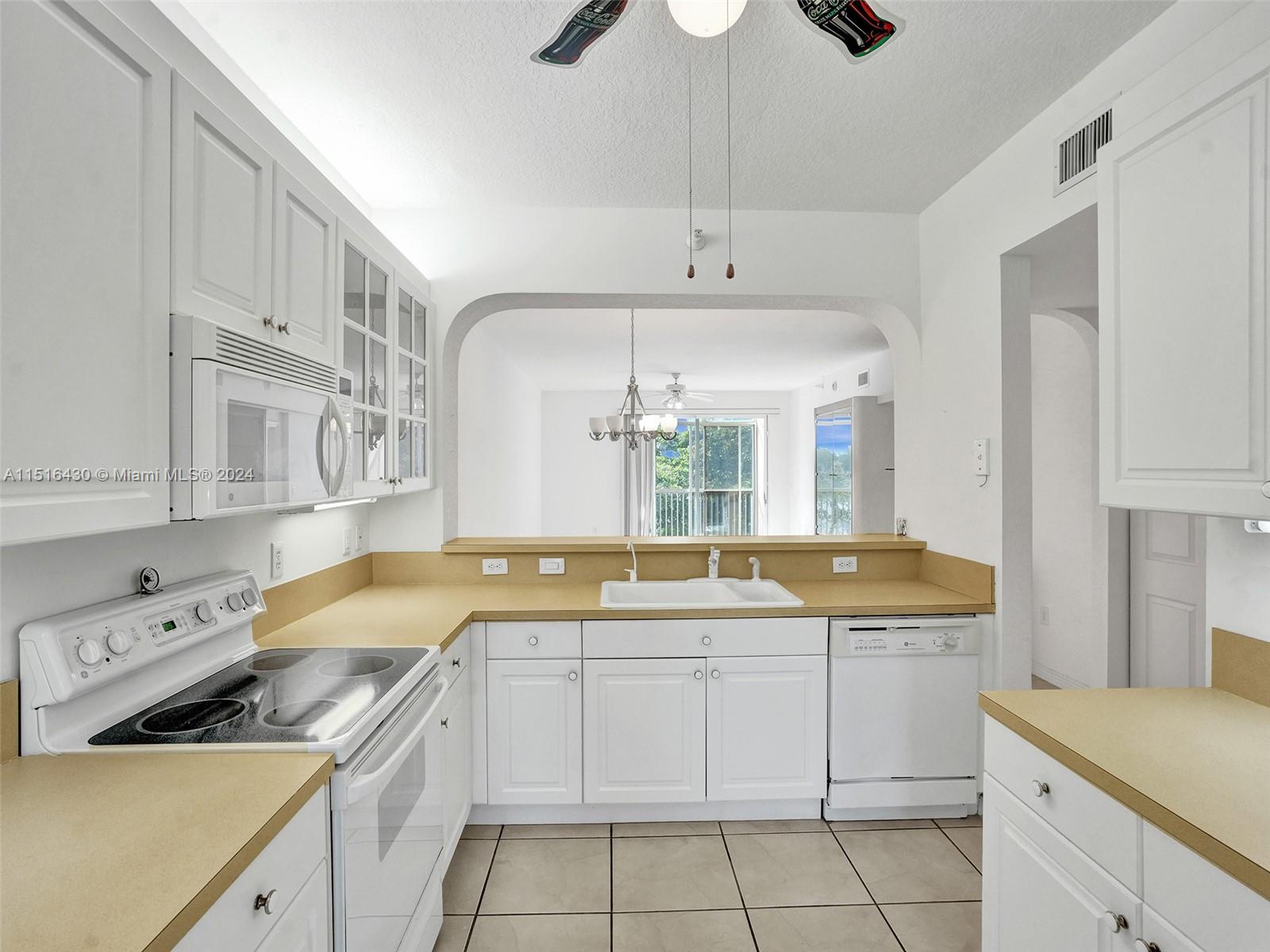 7623 Southampton Ter 305, Tamarac, Florida 33321, 2 Bedrooms Bedrooms, ,2 BathroomsBathrooms,Residential,For Sale,7623 Southampton Ter 305,A11516430