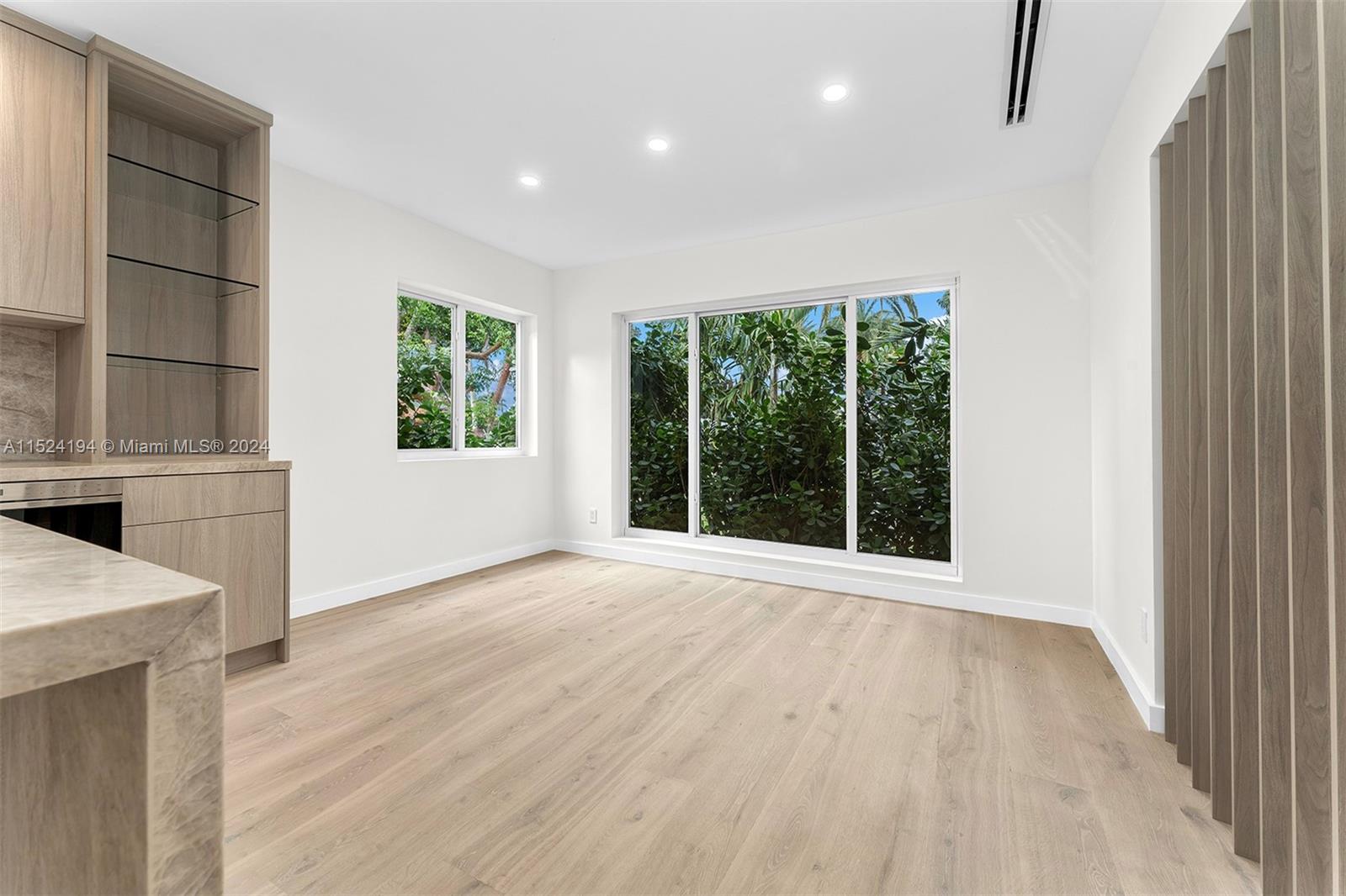 1550 N View Dr, Miami Beach, Florida 33140, 4 Bedrooms Bedrooms, ,4 BathroomsBathrooms,Residentiallease,For Rent,1550 N View Dr,A11524194