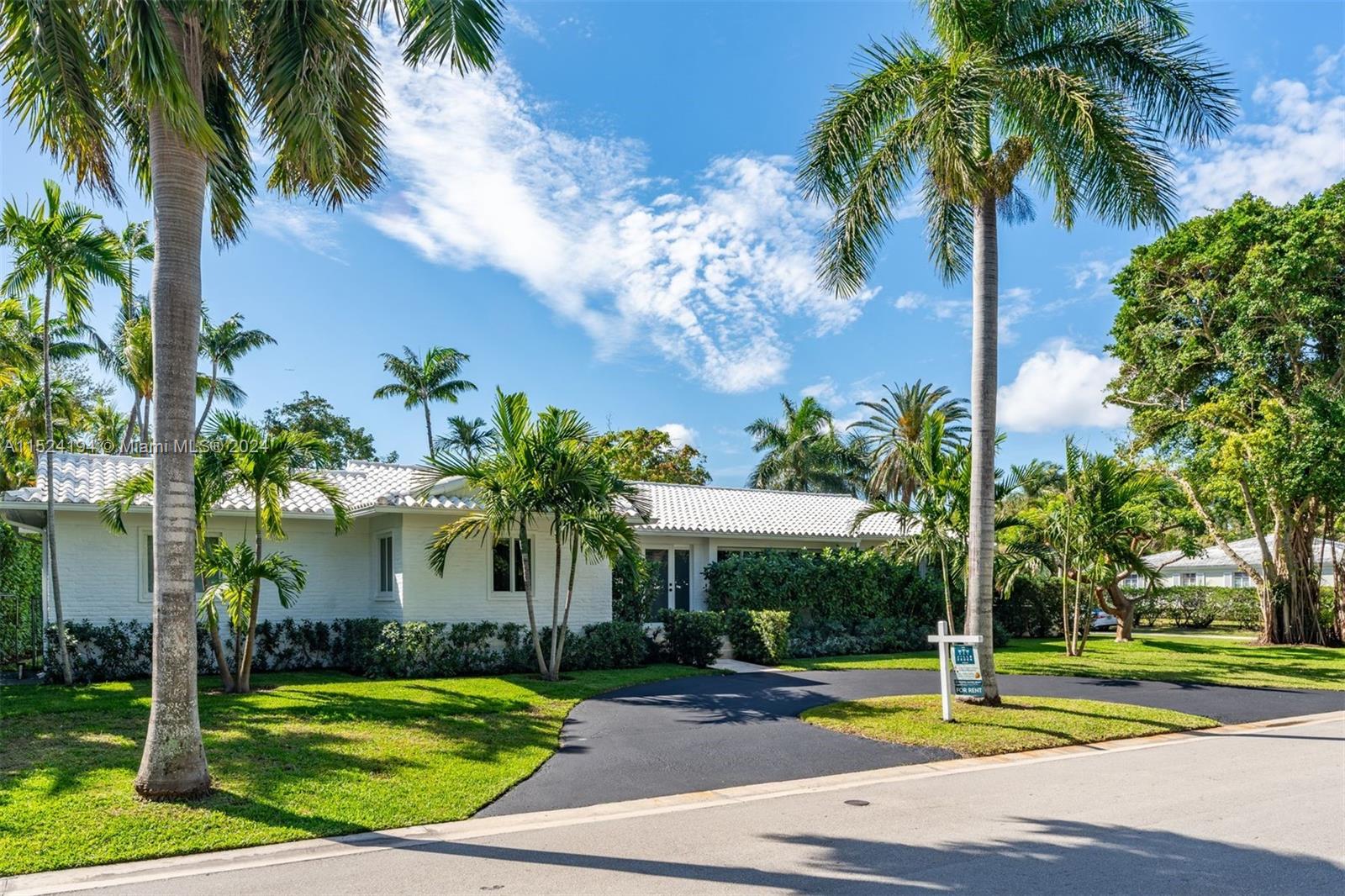 1550 N View Dr, Miami Beach, Florida 33140, 4 Bedrooms Bedrooms, ,4 BathroomsBathrooms,Residentiallease,For Rent,1550 N View Dr,A11524194