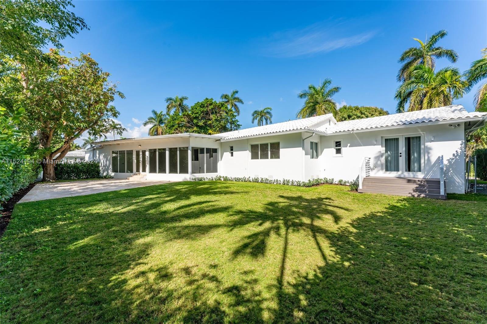 1550 N View Dr, Miami Beach, Florida 33140, 4 Bedrooms Bedrooms, ,4 BathroomsBathrooms,Residentiallease,For Rent,1550 N View Dr,A11524194