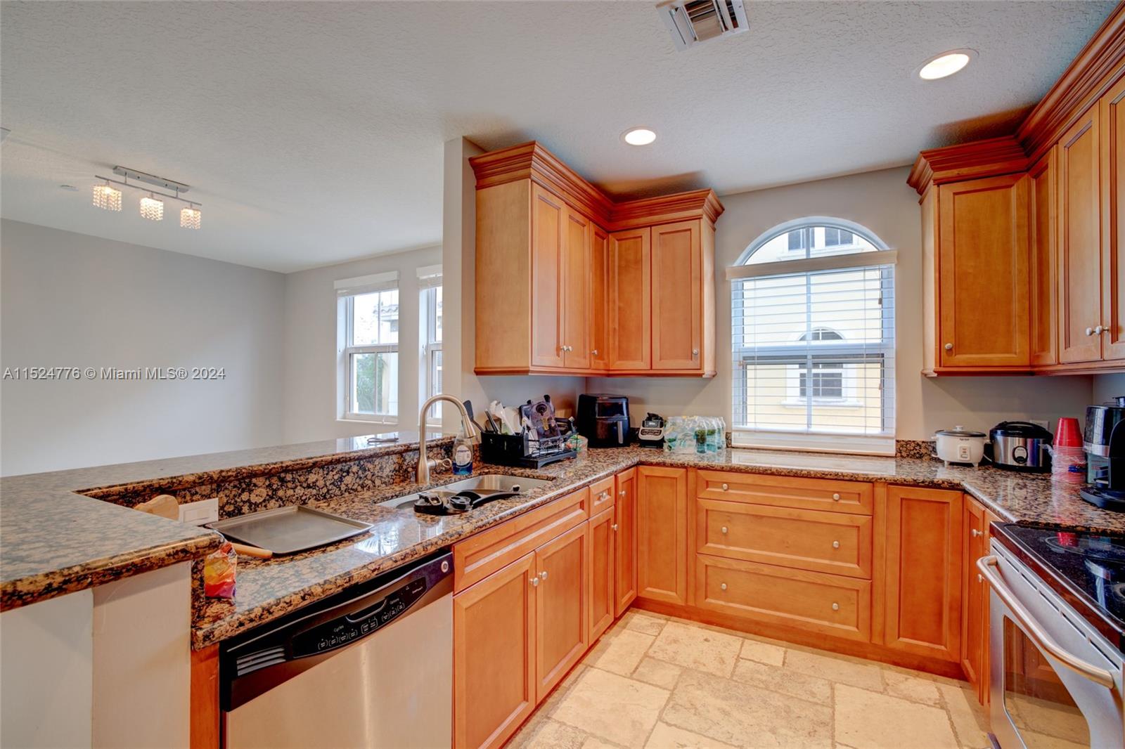 835 16th Ter, Fort Lauderdale, FL, 33304 United States, 4 Bedrooms Bedrooms, ,3 BathroomsBathrooms,Residential,For Sale,16th Ter,A11524776