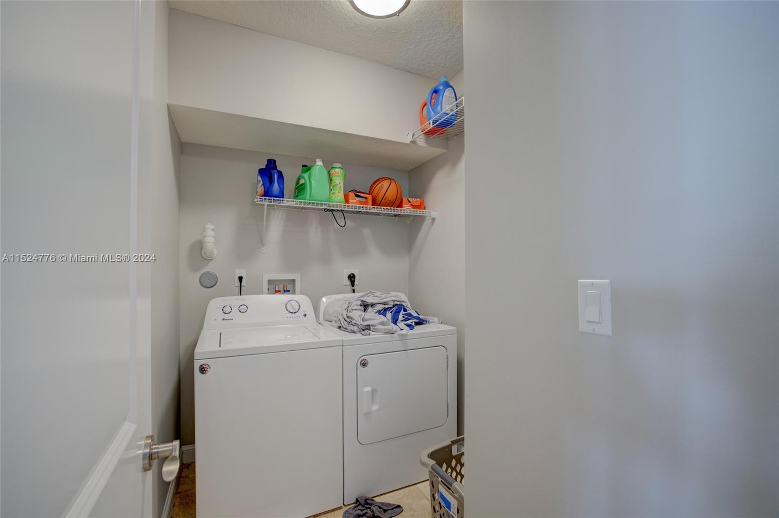 835 16th Ter, Fort Lauderdale, FL, 33304 United States, 4 Bedrooms Bedrooms, ,3 BathroomsBathrooms,Residential,For Sale,16th Ter,A11524776