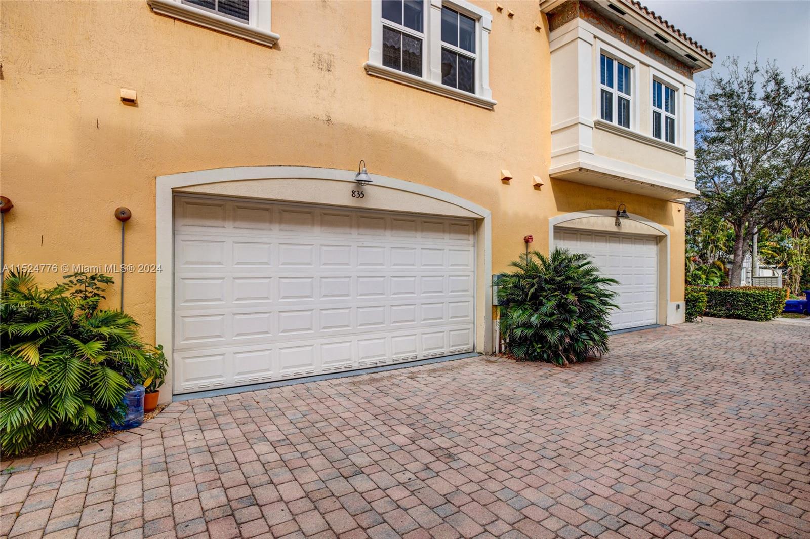 835 16th Ter, Fort Lauderdale, FL, 33304 United States, 4 Bedrooms Bedrooms, ,3 BathroomsBathrooms,Residential,For Sale,16th Ter,A11524776