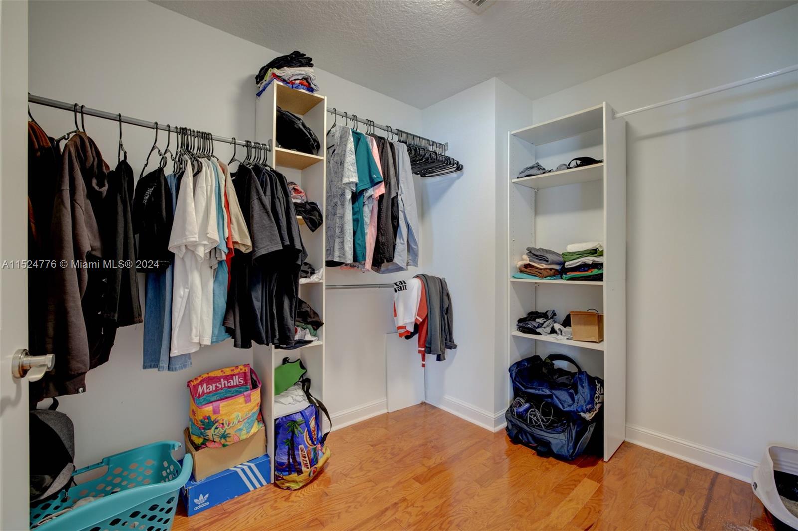 835 16th Ter, Fort Lauderdale, FL, 33304 United States, 4 Bedrooms Bedrooms, ,3 BathroomsBathrooms,Residential,For Sale,16th Ter,A11524776