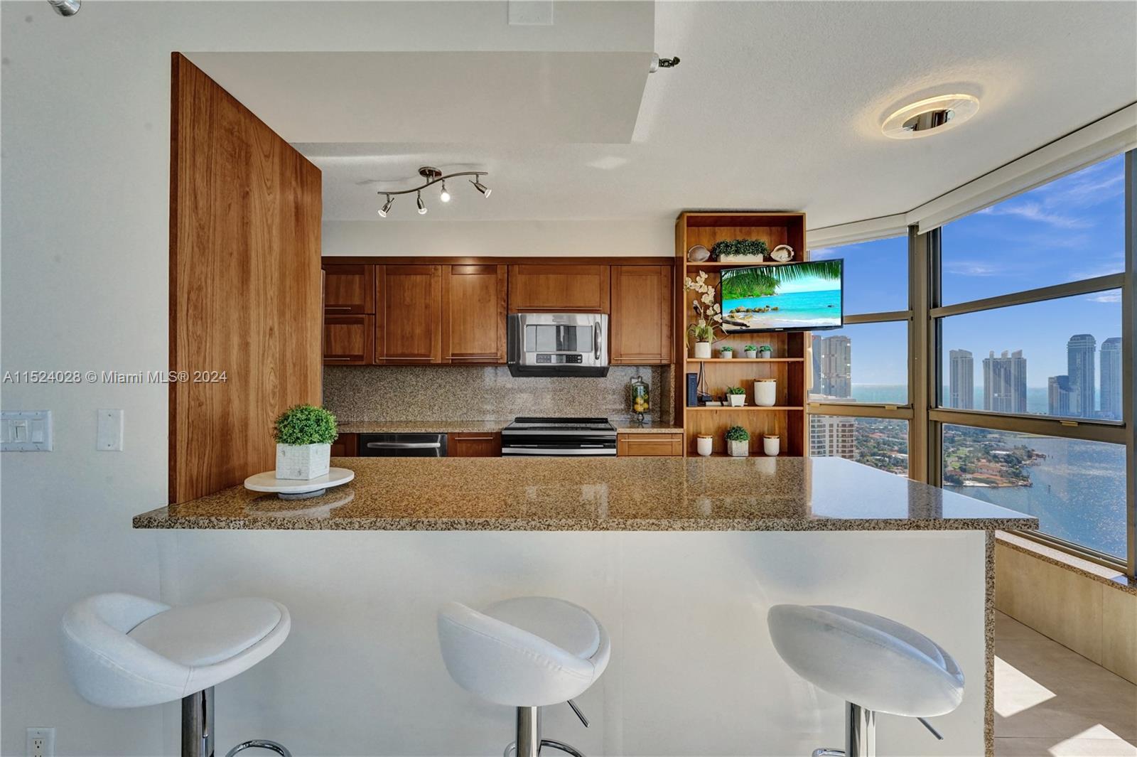 3500 Mystic Pointe Dr 3601, Aventura, Florida 33180, 3 Bedrooms Bedrooms, ,3 BathroomsBathrooms,Residentiallease,For Rent,3500 Mystic Pointe Dr 3601,A11524028