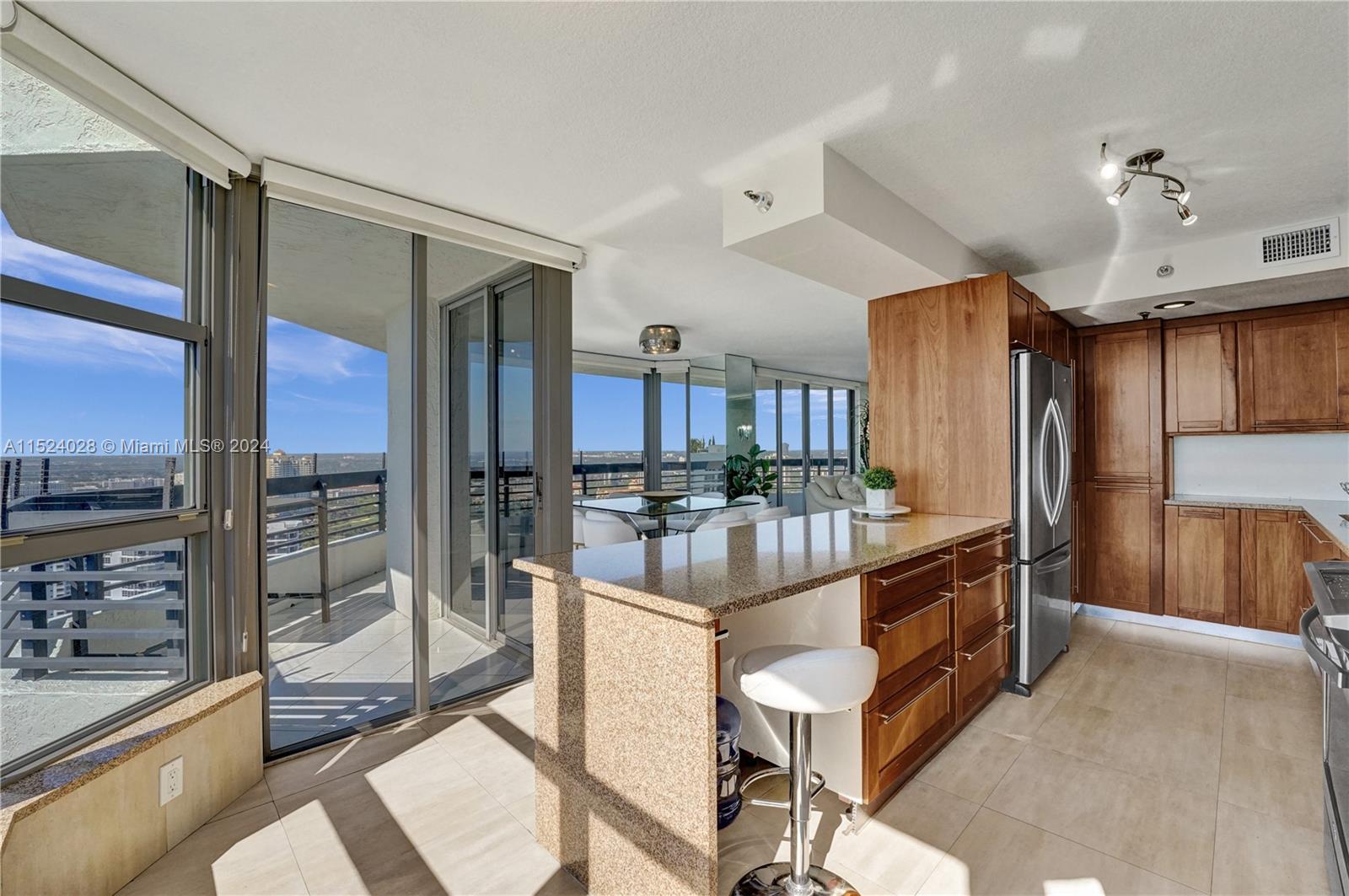 3500 Mystic Pointe Dr 3601, Aventura, Florida 33180, 3 Bedrooms Bedrooms, ,3 BathroomsBathrooms,Residentiallease,For Rent,3500 Mystic Pointe Dr 3601,A11524028